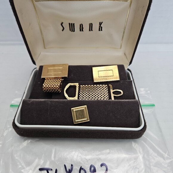 SWANK Other - SWANK GOLD TONE CUFFLINK / TIE PIN (NEED BACK FOR PIN)